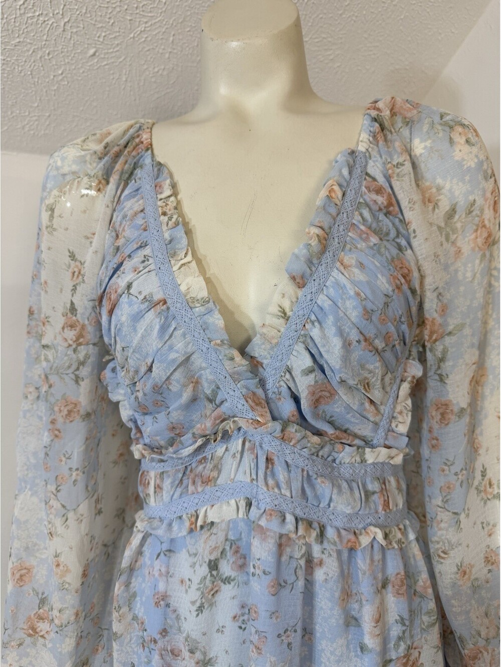 Altard State Womens XL Longsleeved Dress Lt Blue Floral Ruffles Romantic Tiered - Picture 2 of 8
